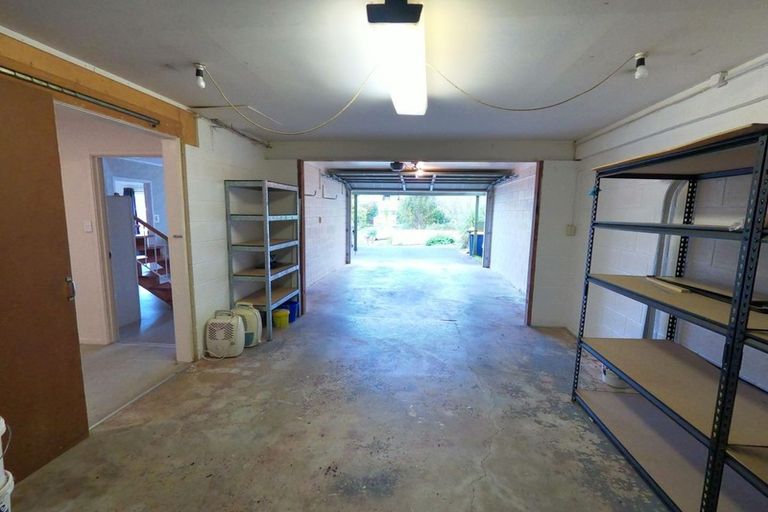 Photo of property in 15 Gretel Place, Hillcrest, Auckland, 0627