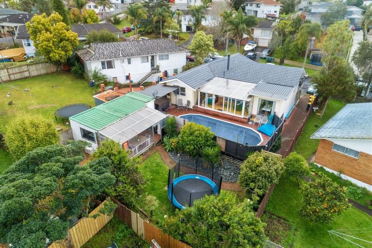 Photo of property in 38 Normanton Street, Glenfield, Auckland, 0629