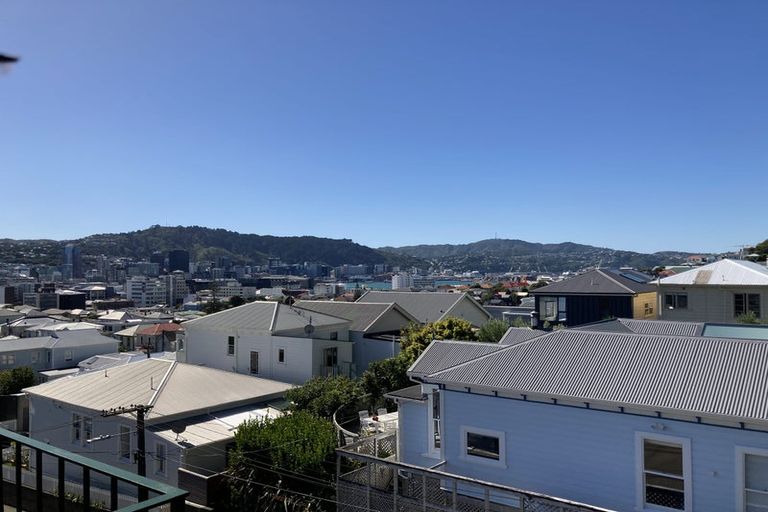 Photo of property in 8/2 Scarborough Terrace, Mount Victoria, Wellington, 6011
