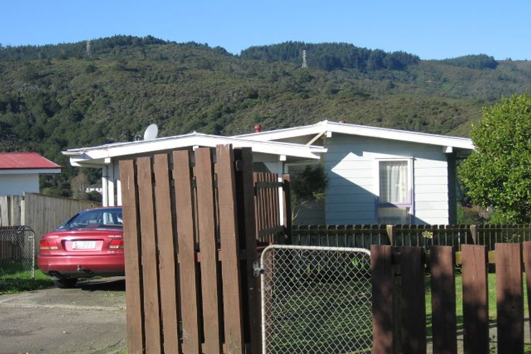 Photo of property in 19 Clapham Grove, Stokes Valley, Lower Hutt, 5019