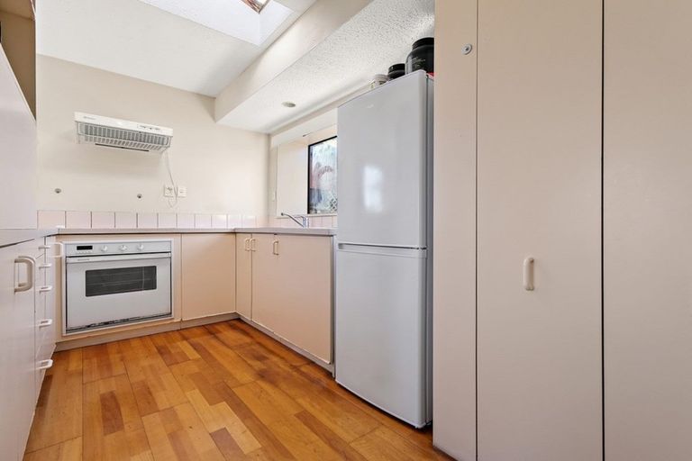 Photo of property in 33j Peverel Street, Riccarton, Christchurch, 8011