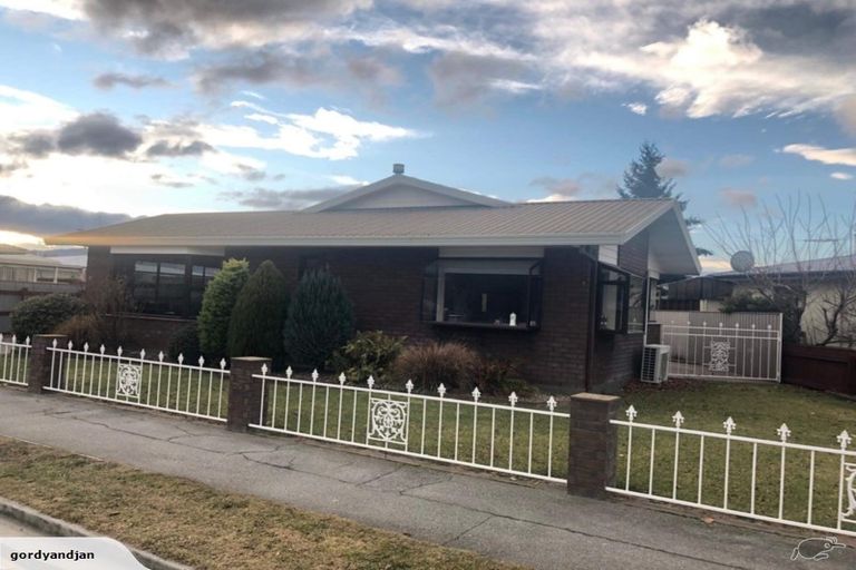 Photo of property in 17 Royal Terrace, Alexandra, 9320