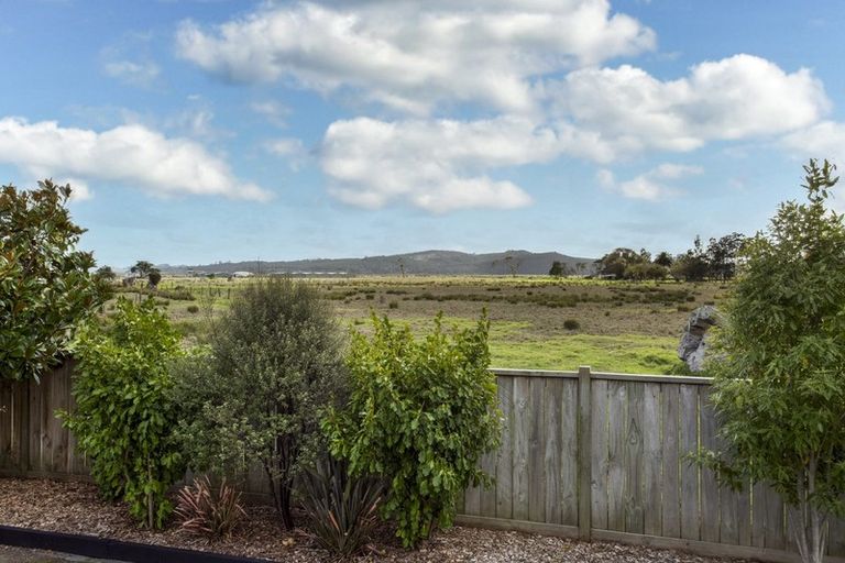 Photo of property in 2/204 Parkhurst Road, Parakai, 0830