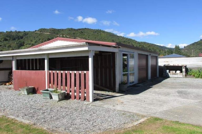 Photo of property in 71 Main Street, Reefton, 7830