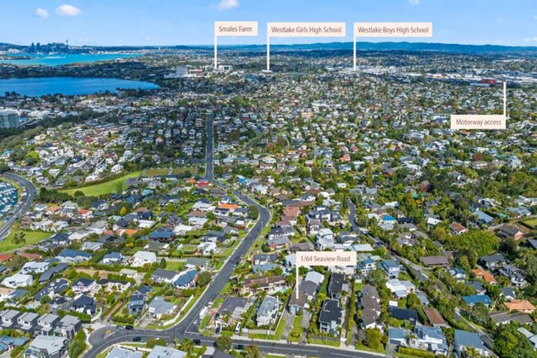 Photo of property in 1/64 Seaview Road, Castor Bay, Auckland, 0620
