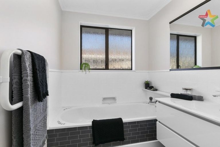 Photo of property in 16a Rawhiti Street, Stokes Valley, Lower Hutt, 5019