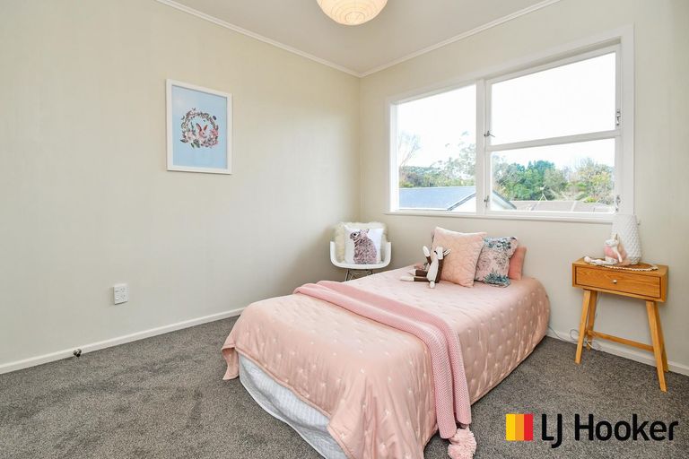 Photo of property in 2c Trosk Place, Waiuku, 2123