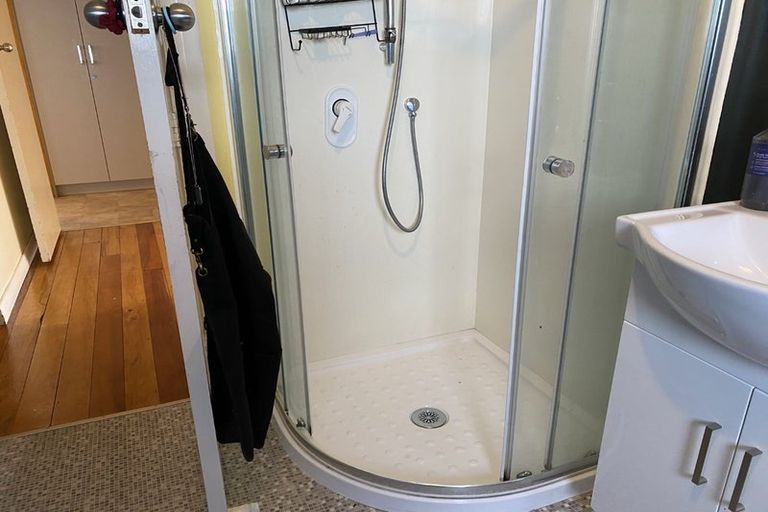 Photo of property in 62 Bledisloe Crescent, Wainuiomata, Lower Hutt, 5014