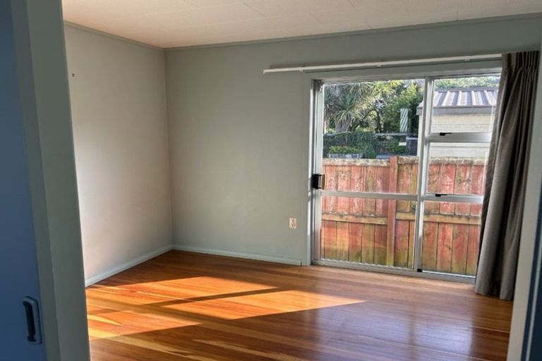 Photo of property in 10 Wallis Street, Raglan, 3225