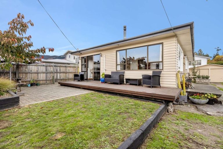 Photo of property in 28 Marsden Road, Stoke, Nelson, 7011