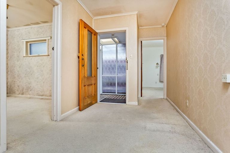 Photo of property in 615 Beach Road, Rothesay Bay, Auckland, 0630