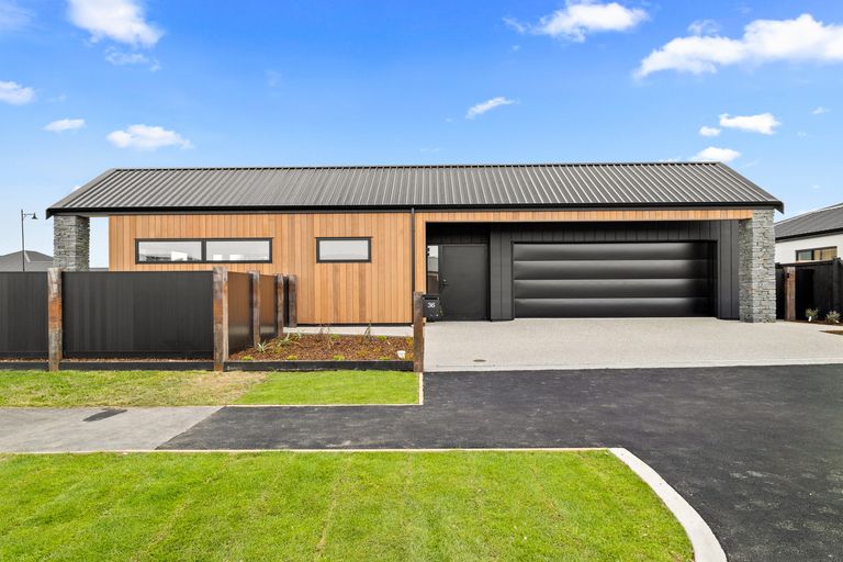 Photo of property in 36 Dundee Road, Mosgiel, 9024