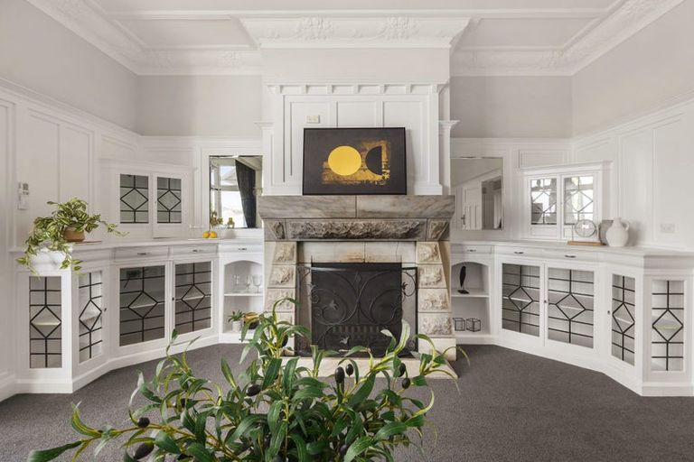 Photo of property in 212 Queens Drive, Lyall Bay, Wellington, 6022