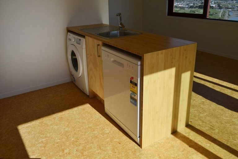 Photo of property in 9 Challis Place, Mount Pleasant, Christchurch, 8081