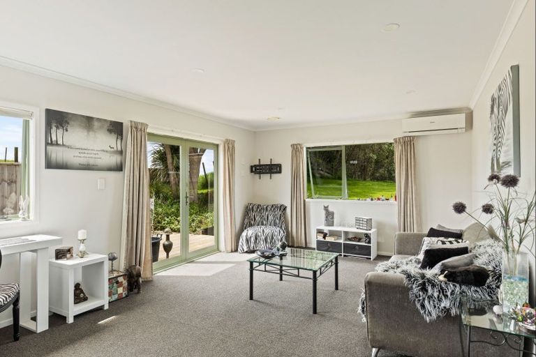 Photo of property in 737 Frankley Road, Hurworth, New Plymouth, 4371