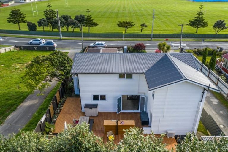 Photo of property in 2/11 Awarua Street, Elsdon, Porirua, 5022