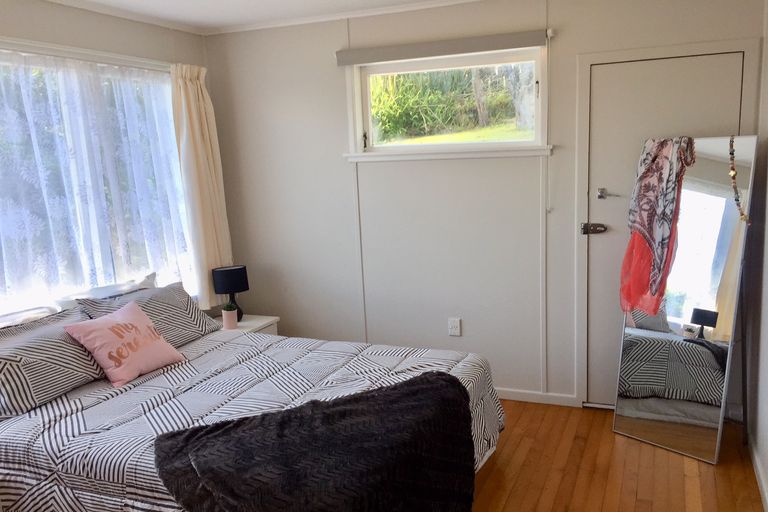 Photo of property in 15 Yorke Road, Haruru, 0204