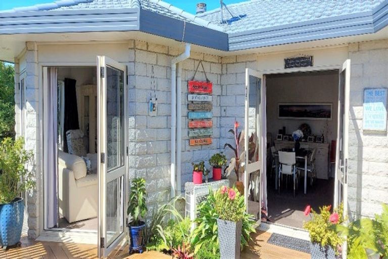 Photo of property in 19 Springbok Avenue, Whitianga, 3510