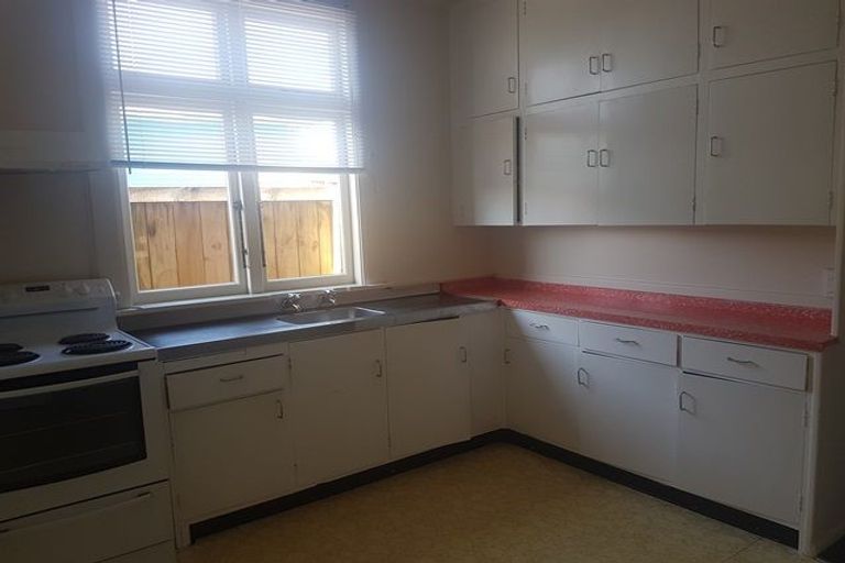 Photo of property in 15 Marne Street, Hokowhitu, Palmerston North, 4410