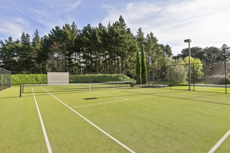 Photo of property in 8 Kennedys Road, Whenuapai, Auckland, 0814