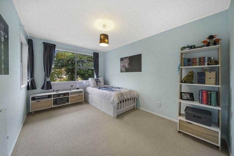 Photo of property in 19 Robert Allan Way, Pakuranga Heights, Auckland, 2010