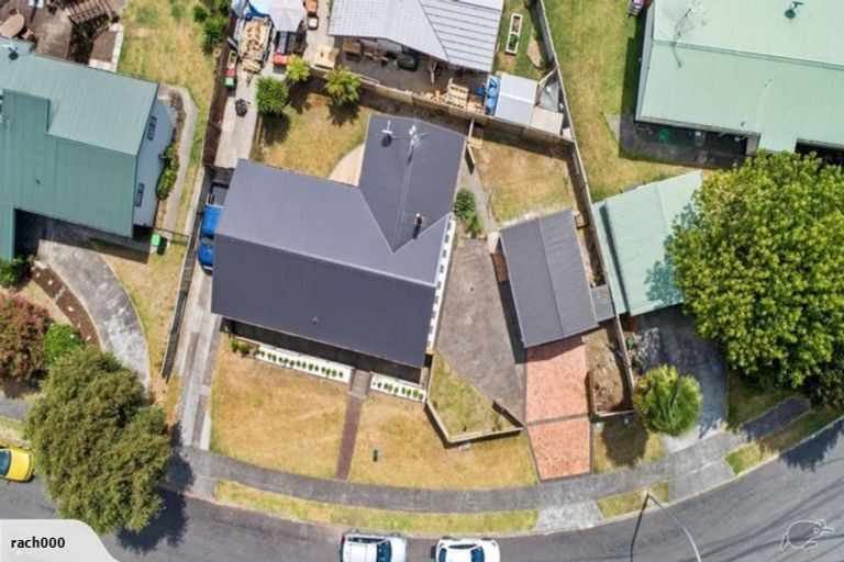 Photo of property in 28 Dingadee Street, Welcome Bay, Tauranga, 3112