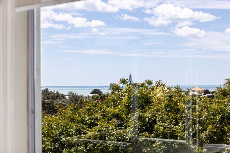 Photo of property in 86 South Road, Blagdon, New Plymouth, 4310