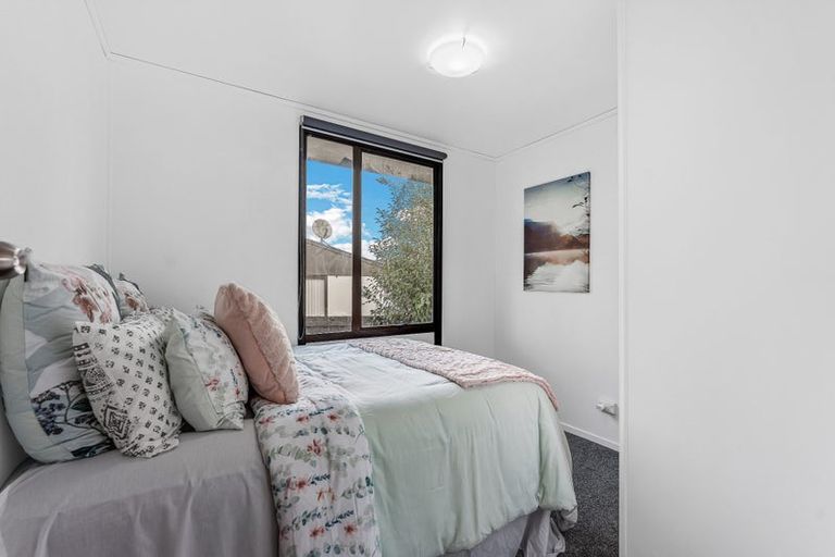 Photo of property in 1/21 Nearco Street, Randwick Park, Auckland, 2105