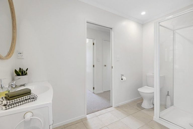 Photo of property in Cotswold Court, 3/8 Cheyne Road, Pyes Pa, Tauranga, 3112