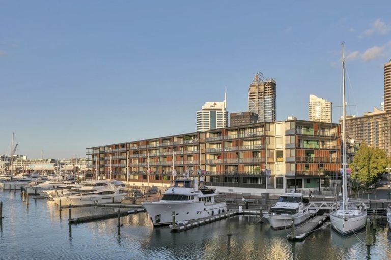 Property details for Stratis Apartments At Lighter Quay, 305/83 Halsey