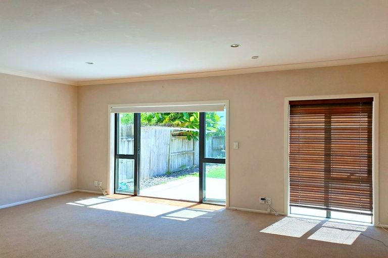 Photo of property in 102 Huntington Drive, Huntington Park, Auckland, 2013