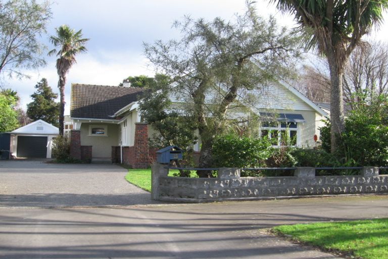 Photo of property in 16 Langston Avenue, Palmerston North, 4414