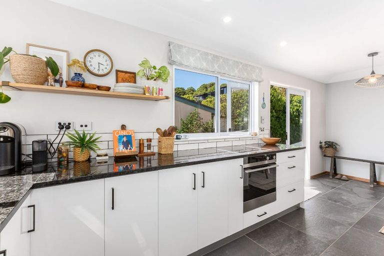 Photo of property in 120a Motuhara Road, Plimmerton, Porirua, 5026