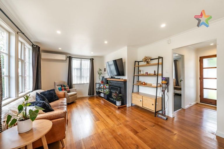 Photo of property in 55 Shearer Crescent, Naenae, Lower Hutt, 5011