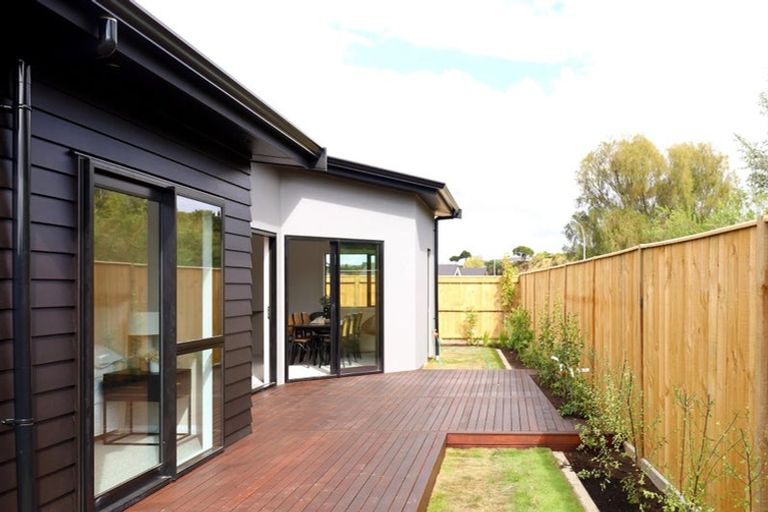 Photo of property in 104 Freedom Drive, Kelvin Grove, Palmerston North, 4414