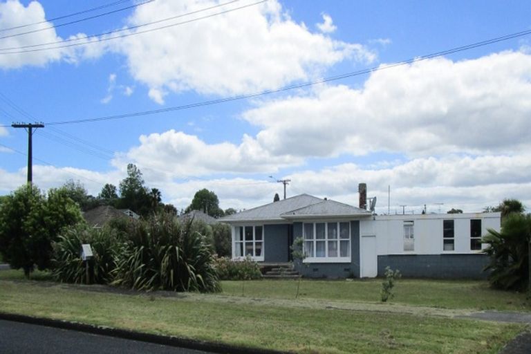 Photo of property in 28 King Edward Avenue, Papakura, 2110