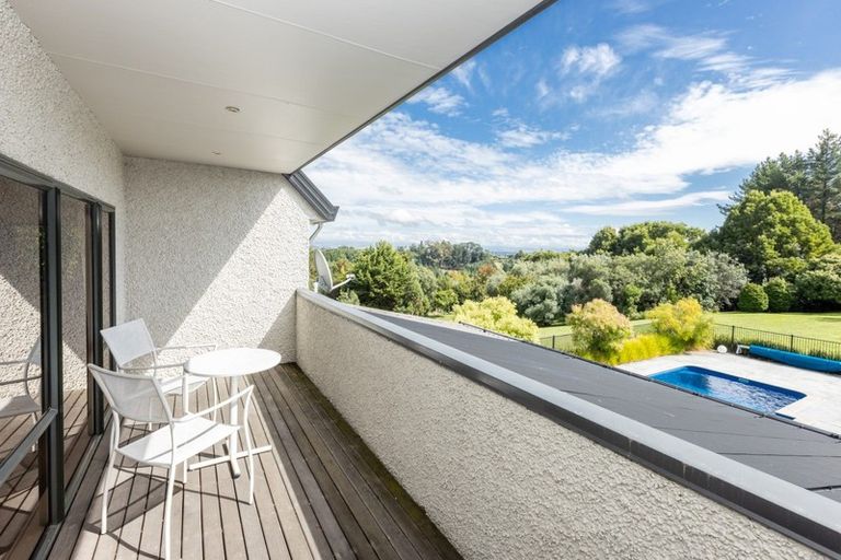 Photo of property in 4 Tauroa Valley, Havelock North, 4130