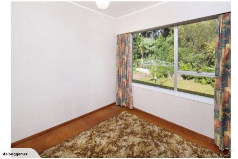 Photo of property in 3/1 Takapu Street, Henderson, Auckland, 0612
