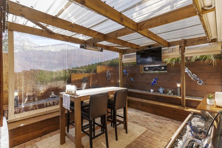 Photo of property in 2/15 Eastwood Rise, Browns Bay, Auckland, 0630