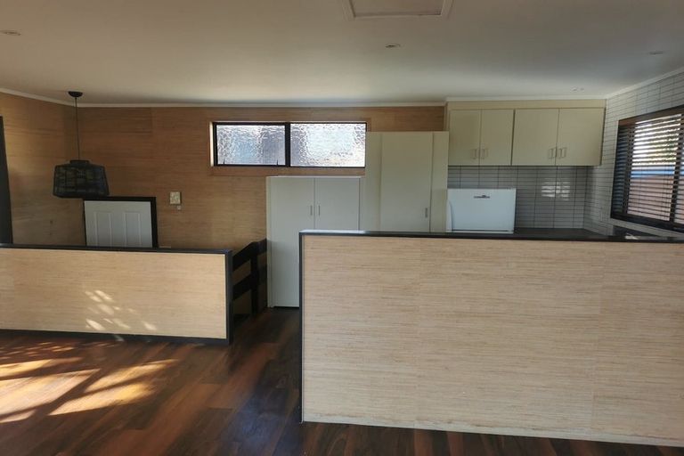 Photo of property in 3/6 Baring Terrace, Strandon, New Plymouth, 4312