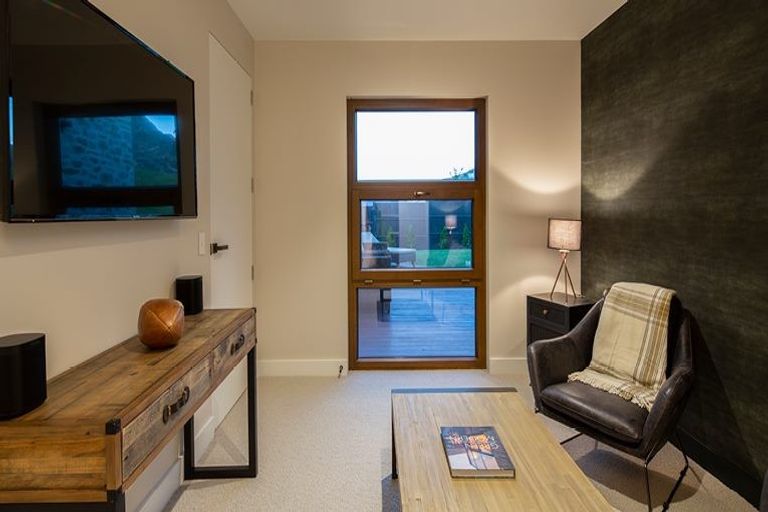 Photo of property in 40 Jack Hanley Drive, Jacks Point, Queenstown, 9371