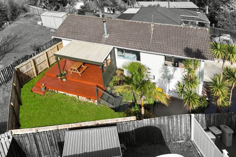 Photo of property in 6 Waari Avenue, Sunnyvale, Auckland, 0612