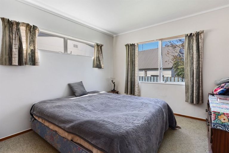 Photo of property in 15 Pokapu Place, Bethlehem, Tauranga, 3110