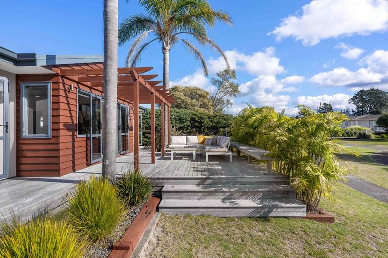 Photo of property in 13 Given Grove, Pauanui, Hikuai, 3579