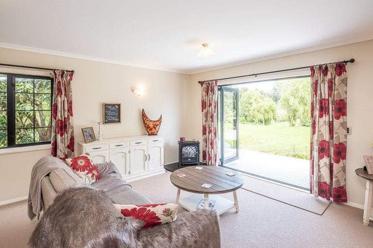 Photo of property in 178 Main Road South, Raumati South, Paraparaumu, 5032