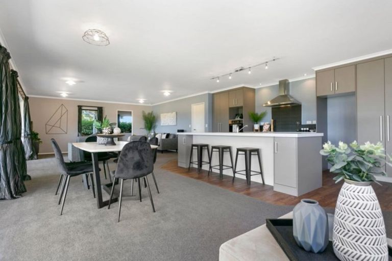 Photo of property in 33d Kelly Road, Cambridge, 3434