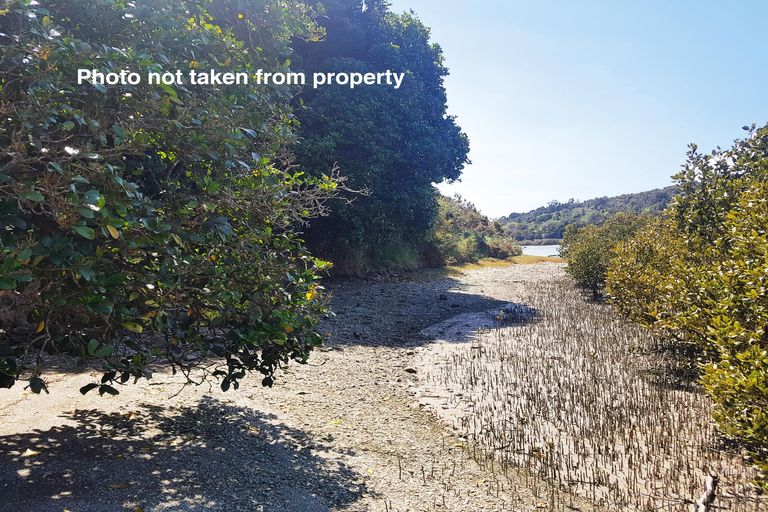 Photo of property in 70 James Road, Maungaturoto, 0587