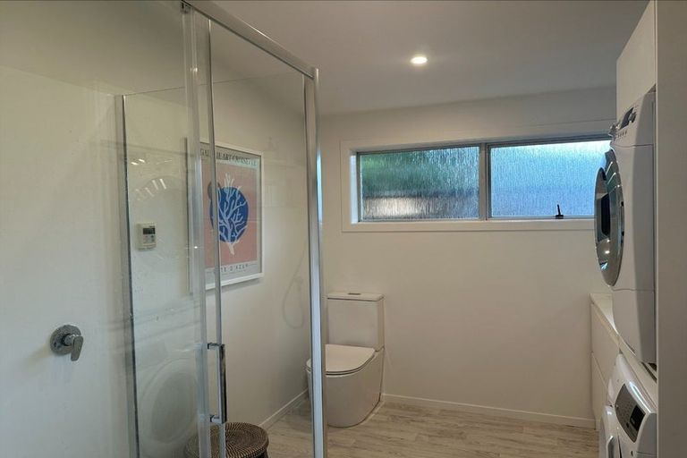 Photo of property in 32 Te Moana Road, Waikanae Beach, Waikanae, 5036
