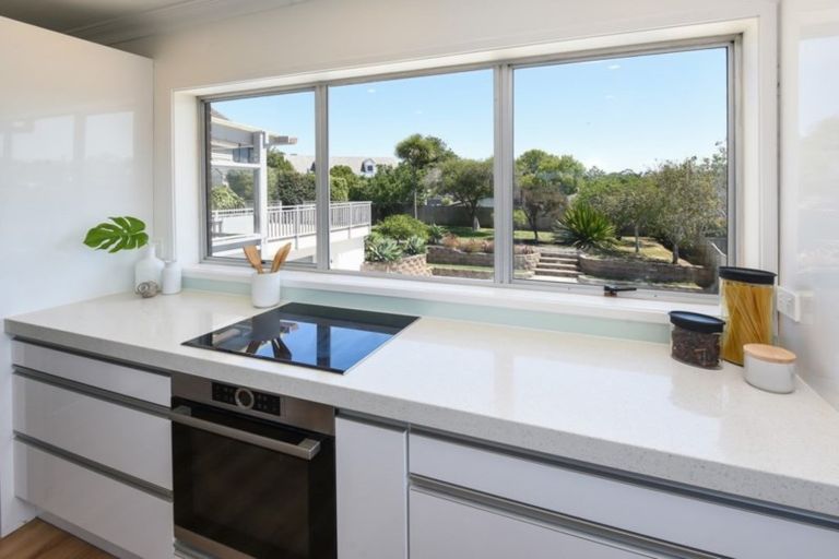 Photo of property in 47 Pah Road, Cockle Bay, Auckland, 2014