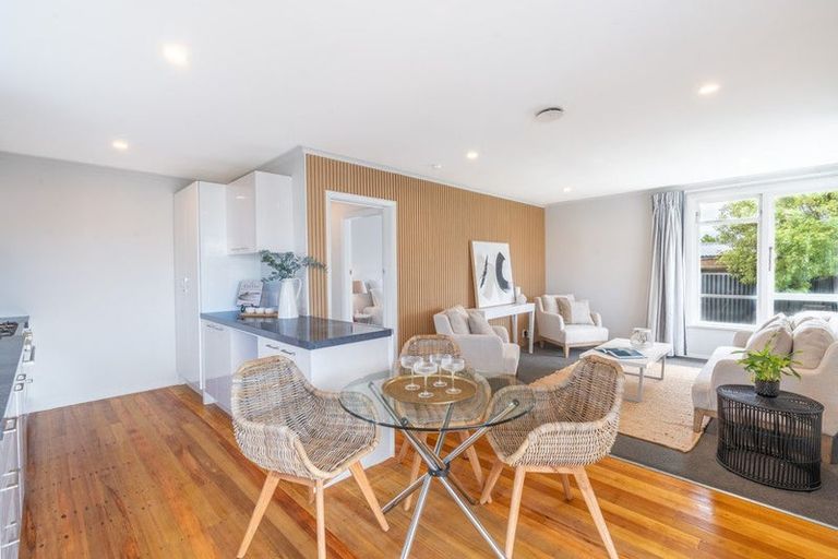 Photo of property in 22 Lambeth Crescent, Northcote, Christchurch, 8052